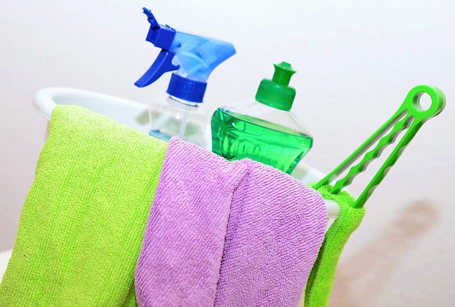 Image of cleaning supplies.